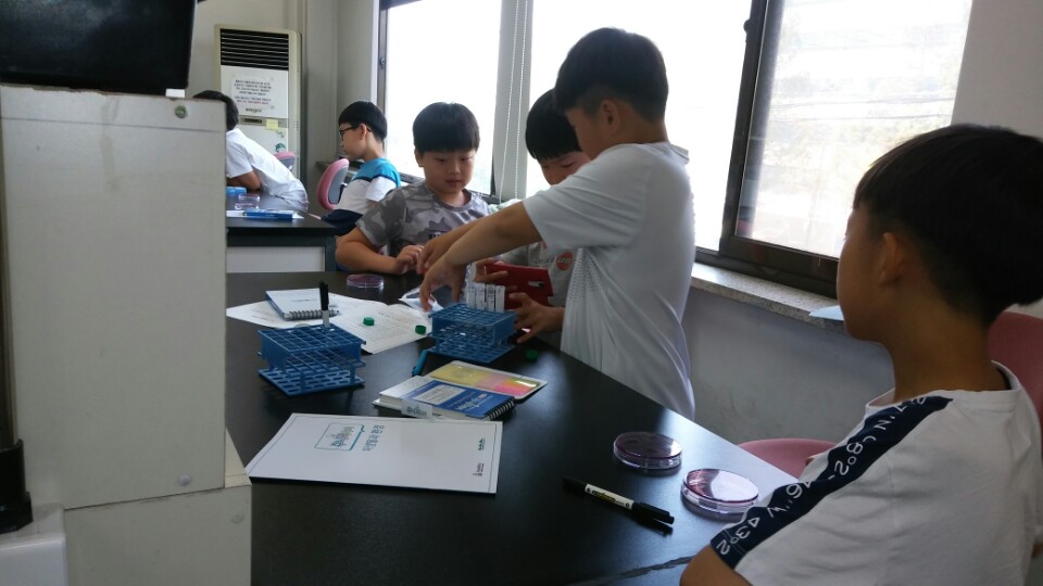 [한남대학교 프로메가BT교육연구원] 미생물과 환경 08월 08일 활동사진 썸네일 이미지